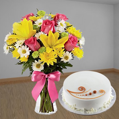 Delicious Vanilla Cake with Mixed Flowers
