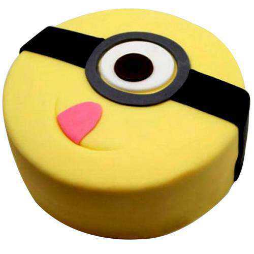 Enticing Minions Fondent Cake for Kids