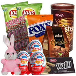 Delightful Chocolates N Assortments Hamper