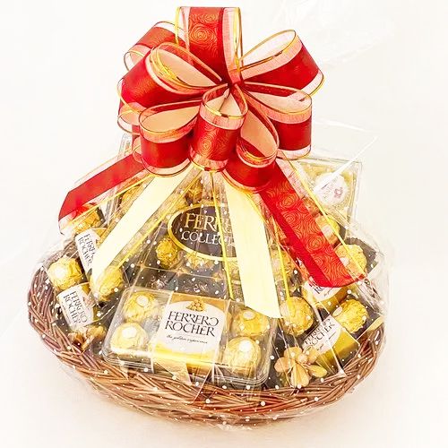 Flirty Ferrero Rocher Hamper for X-Mas Chill