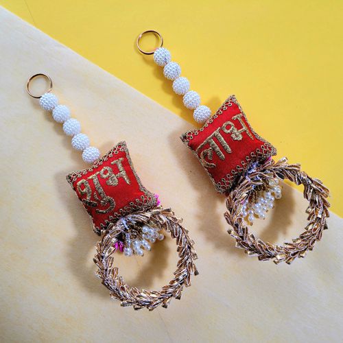 Thoughtful Pair of Shubh Laabh Hanging Decorations