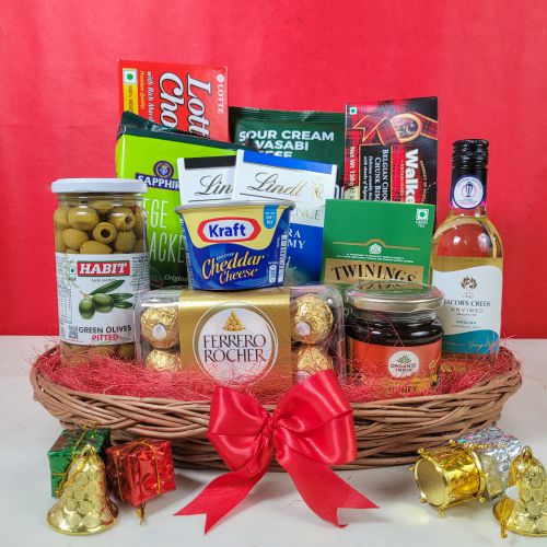 Sweet N Savory Celebration Hamper