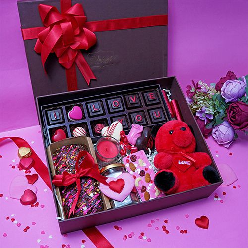 Luxurious Chocolate Delight Hamper