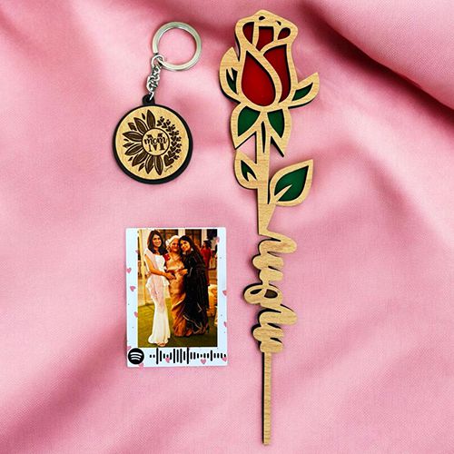 Meaningful Gifts to Honor Motherhood