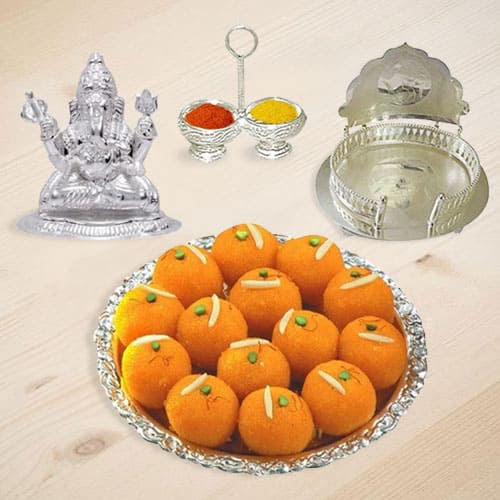 Divine Wishes of Ganeshji with Tasty Sweets
