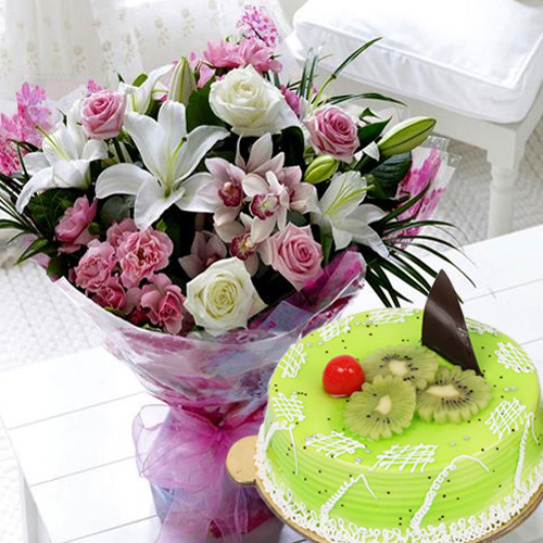 Ravishing Mixed Flowers Bouquet with Kiwi Cake