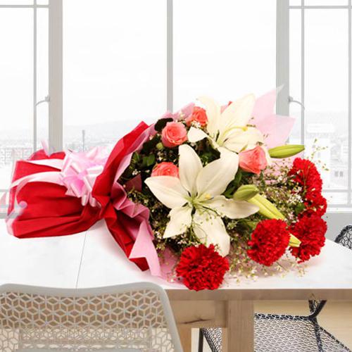 Amazing Bouquet of Mixed Flowers