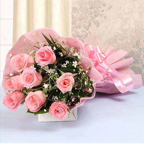 Eye Catching Assemble of Pink Color Roses in Bouquet