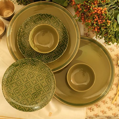 Culinary Elegance  A Sindhari Dinner Set Gift