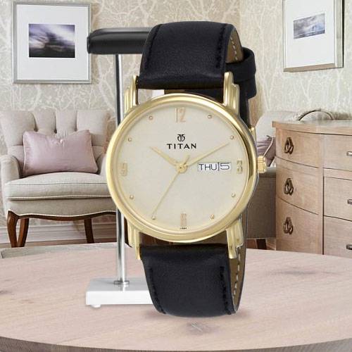 Remarkable Titan Karishma Analog Mens Watch